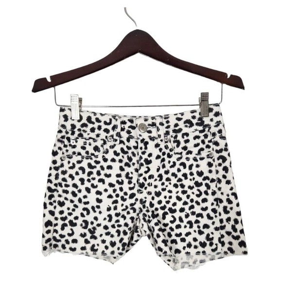 American Eagle Women's White & Black Stretch Denim Animal Print Short Size 2‎ - Picture 1 of 8
